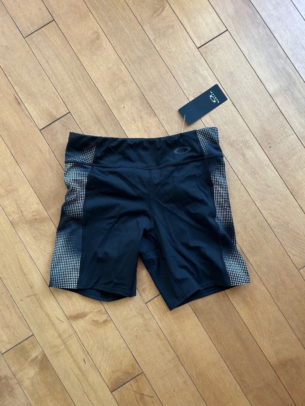 NWT Oakley Compression Shorts